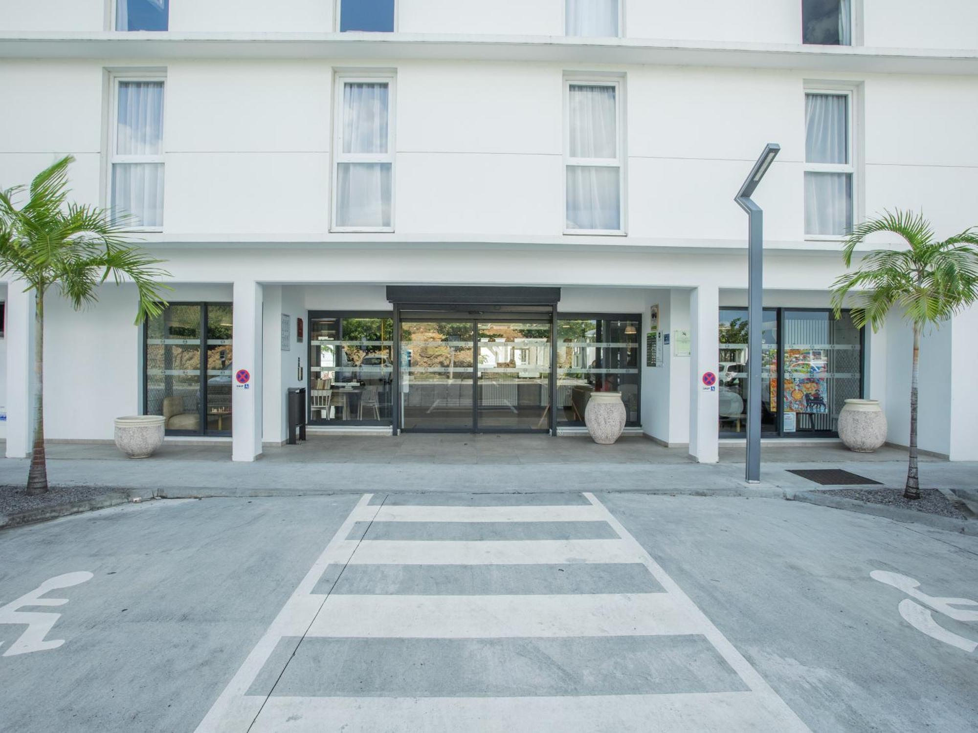 B&B Hotel Fort-De-France Exterior foto